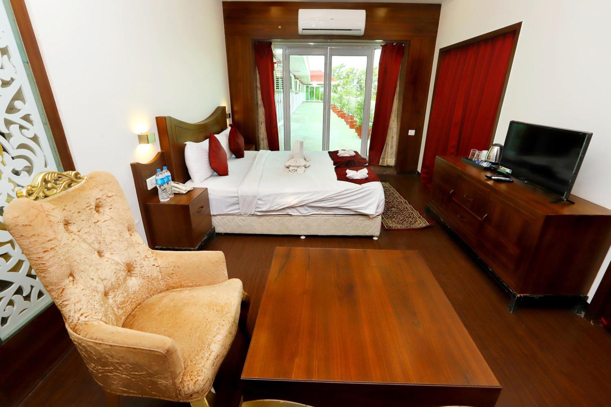 Jalsa Hotel & Banquets,Indore Exterior photo